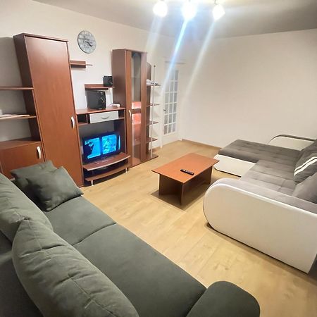 Family Cave Apartment Oradea Exterior foto