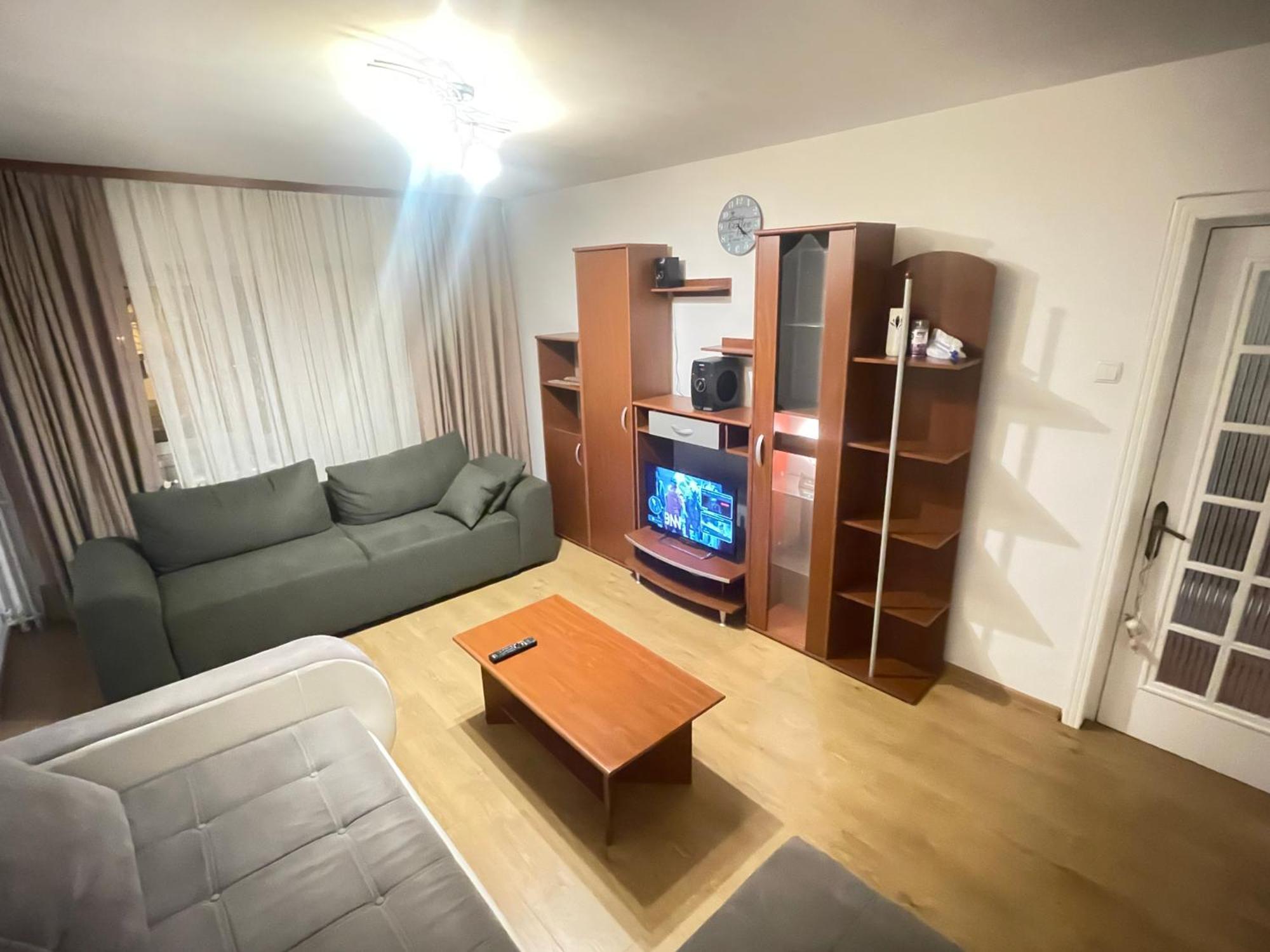 Family Cave Apartment Oradea Exterior foto